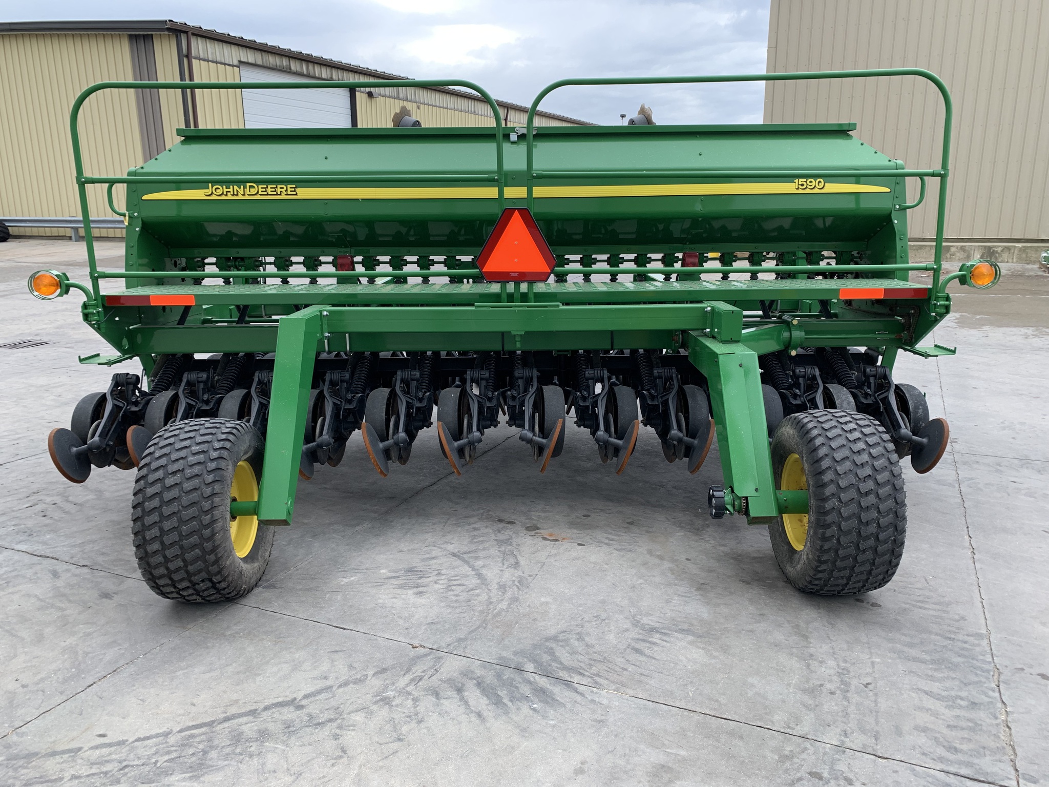 2023 John Deere 1590 Image 4