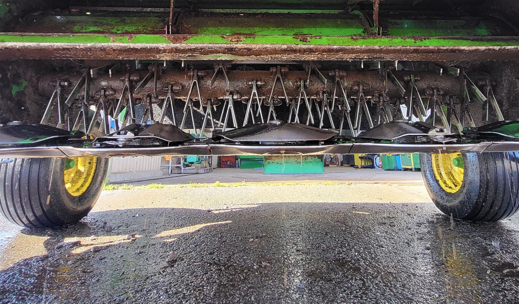 2022 John Deere S350 Image 8