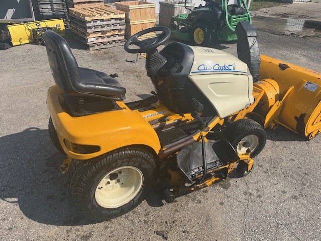 Cub Cadet 3206 Image 4