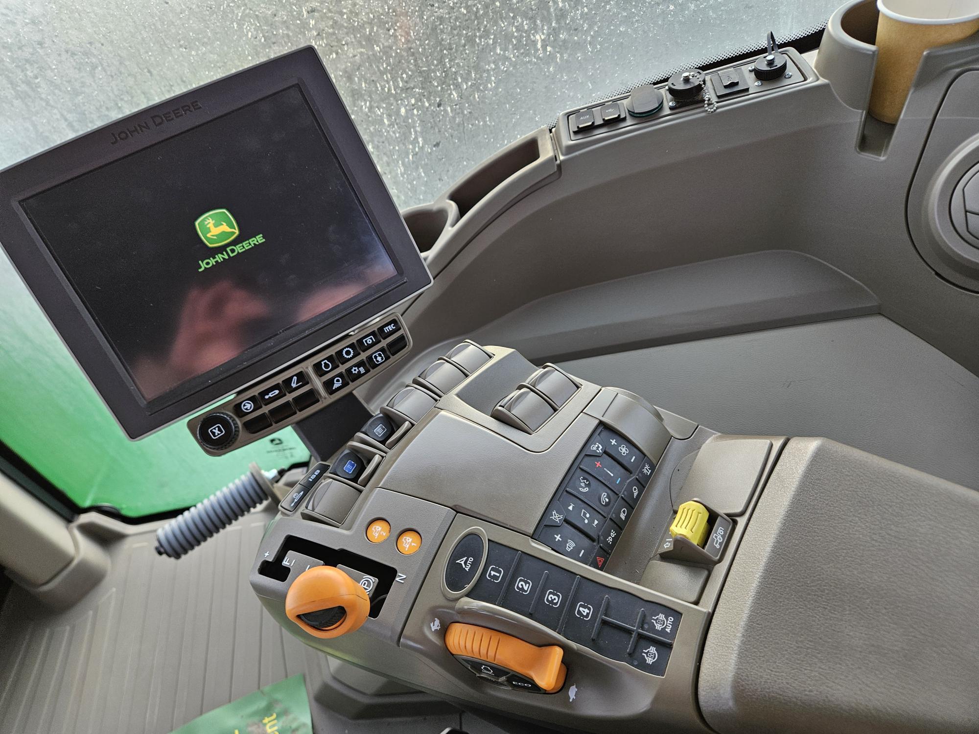 2023 John Deere 9RX 590 Image 8