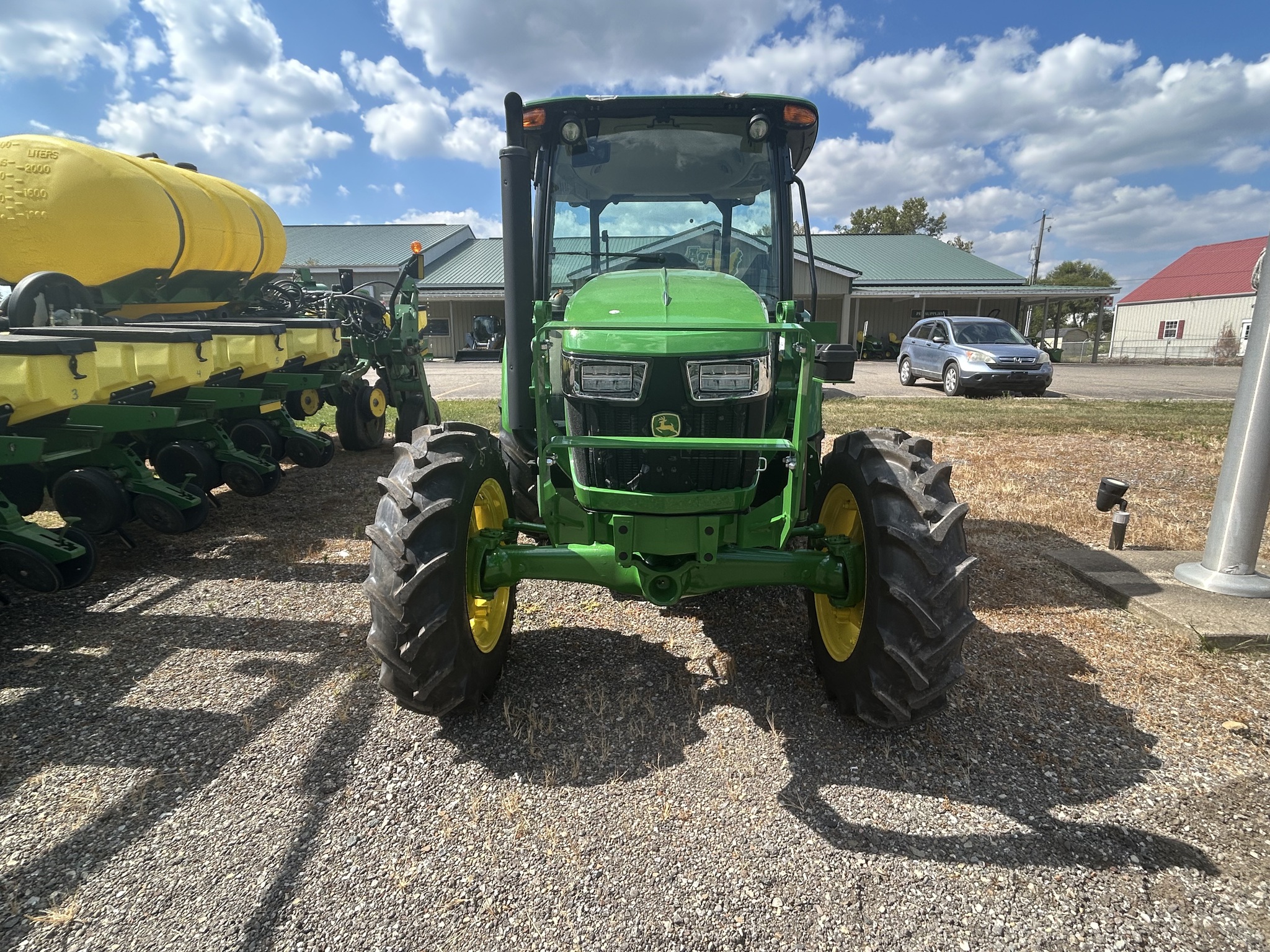 2025 John Deere 5075E Image 8