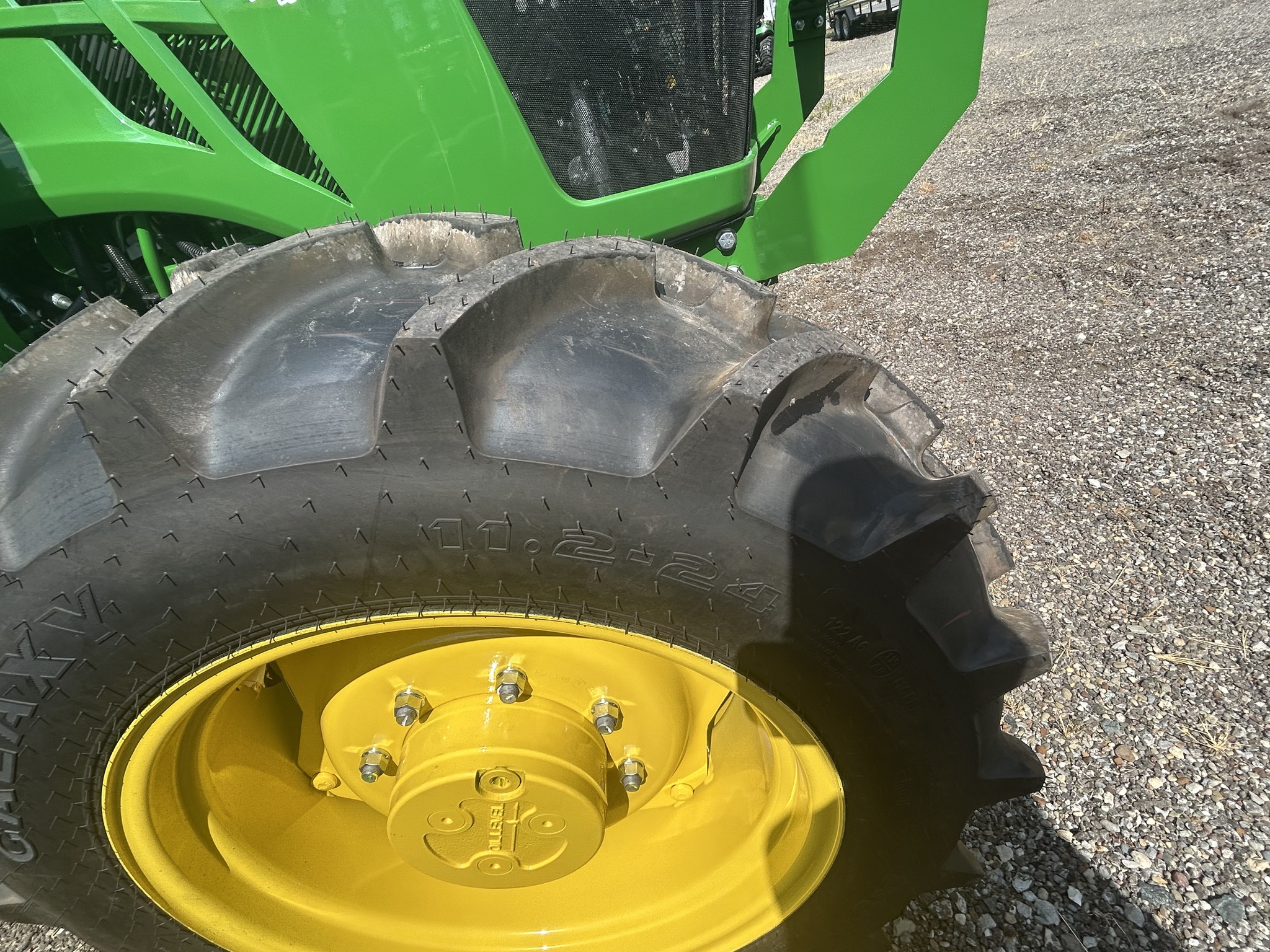 2025 John Deere 5075E Image 10
