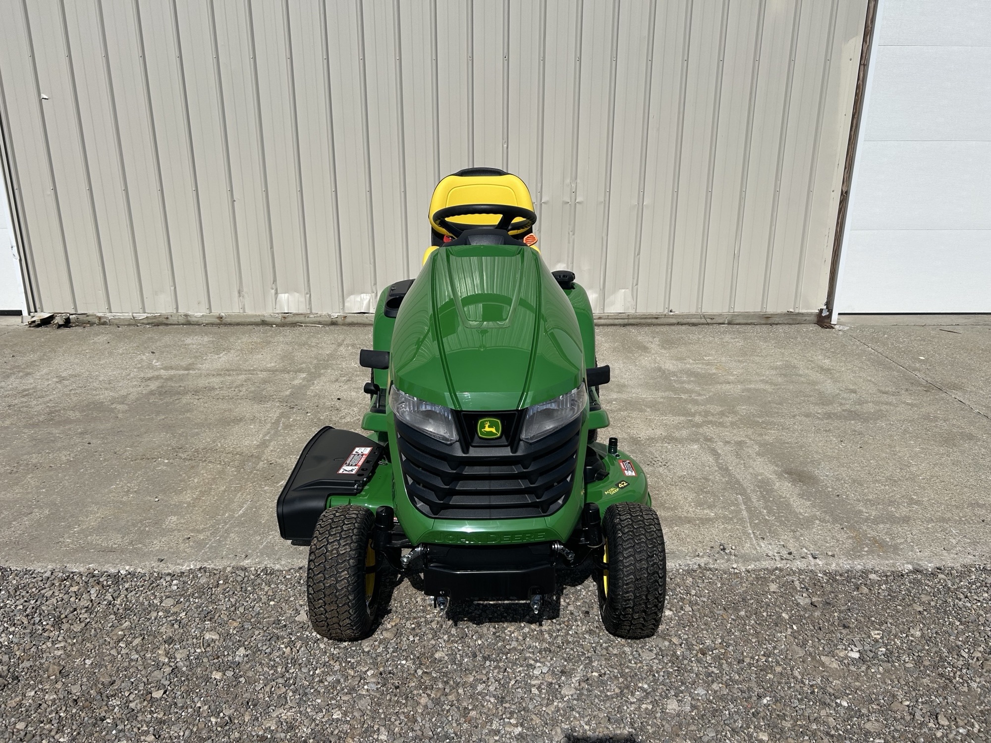 2025 John Deere X350 Image 2