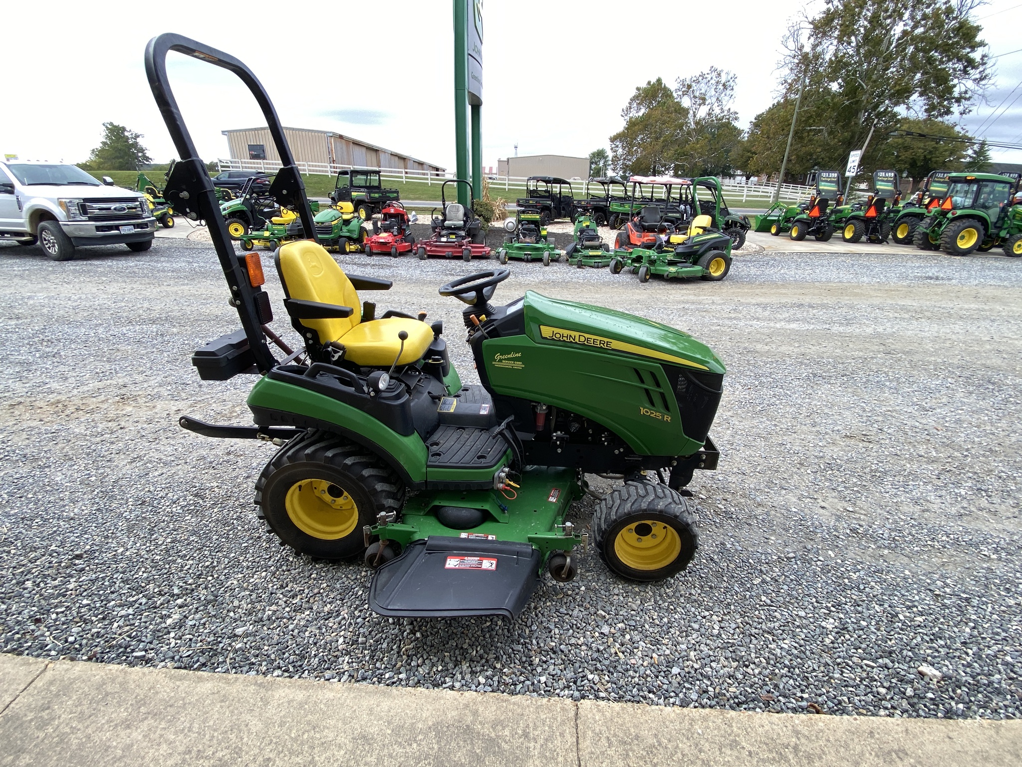 2015 John Deere 1025R Image 3