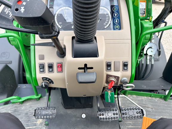 2024 John-Deere 6120M