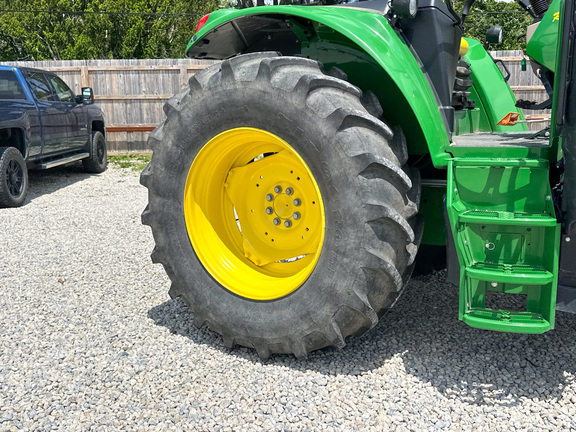 2024 John-Deere 6120M
