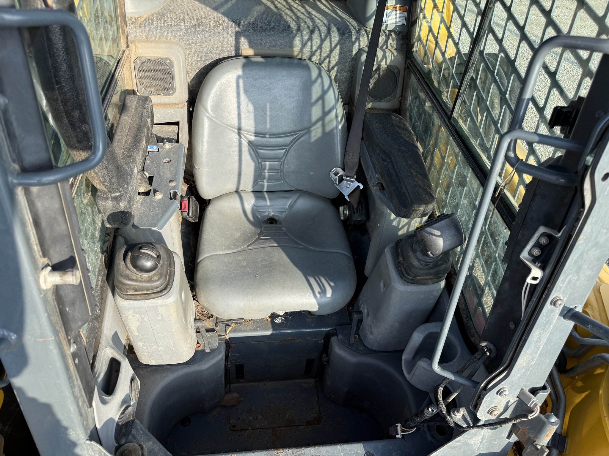  2018 Gehl V420 at Heritage Tractor in Pontiac, IL