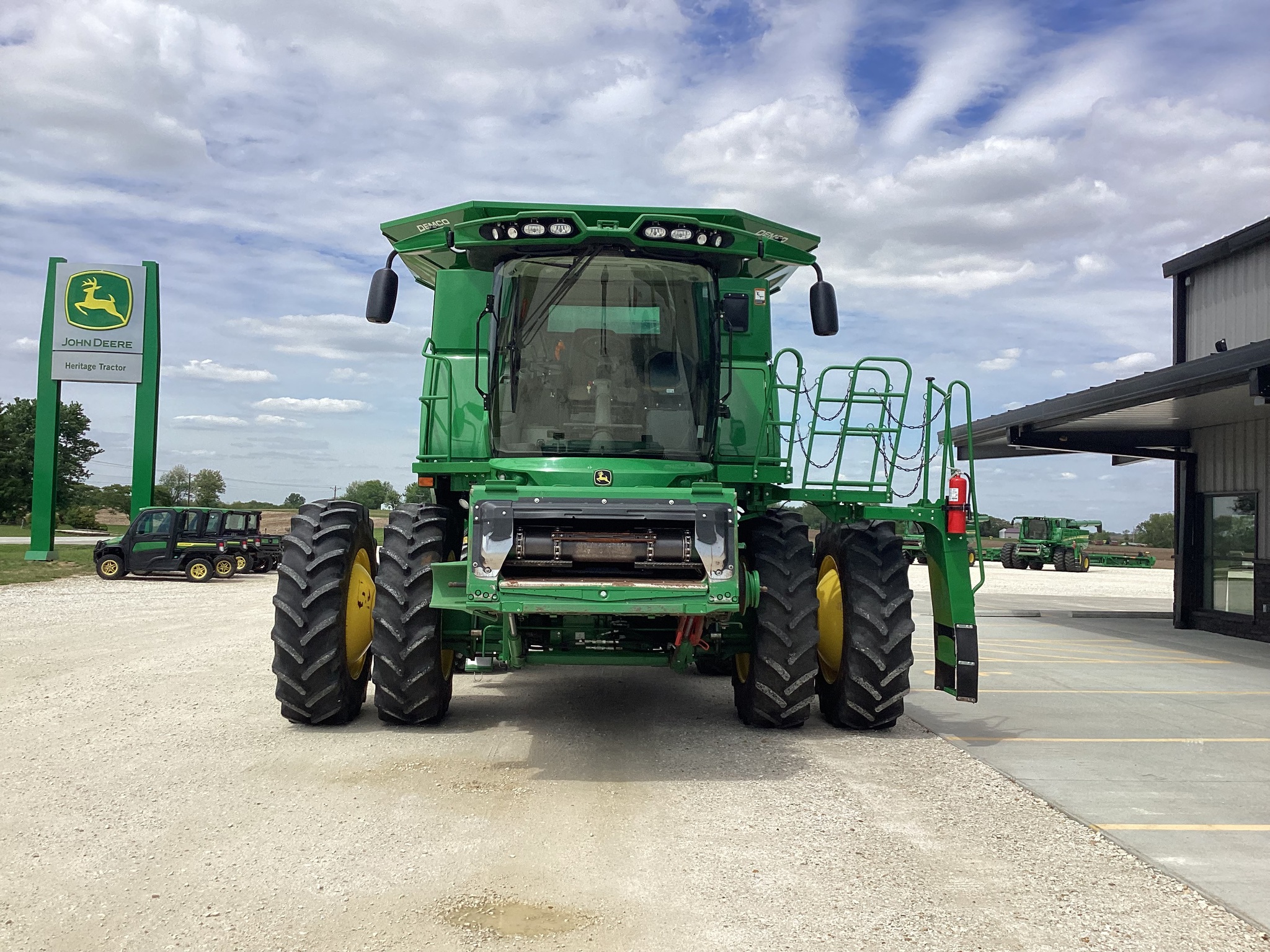  2022 John Deere S760 at Heritage Tractor in Rockport, IL