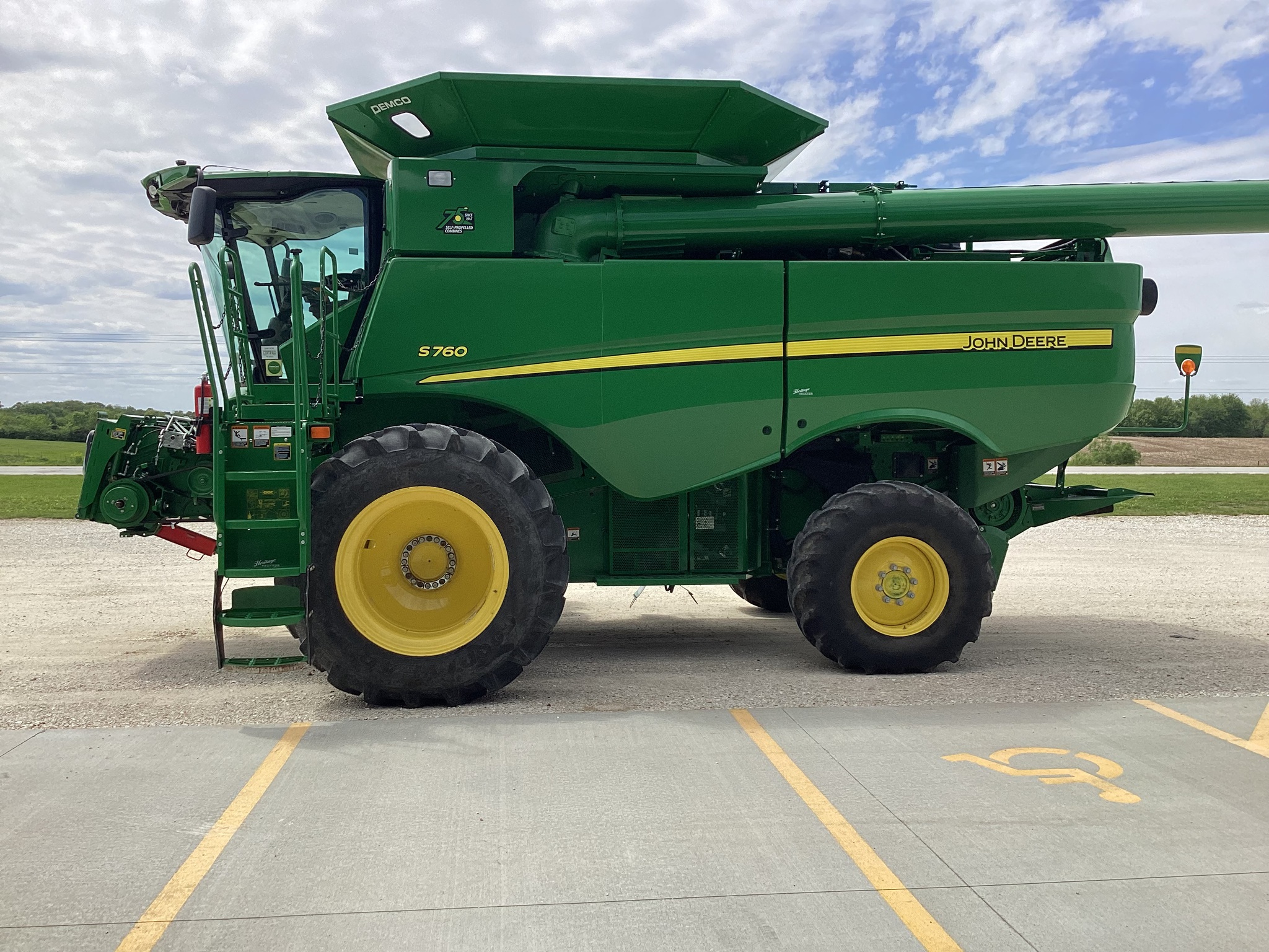  2022 John Deere S760 at Heritage Tractor in Rockport, IL