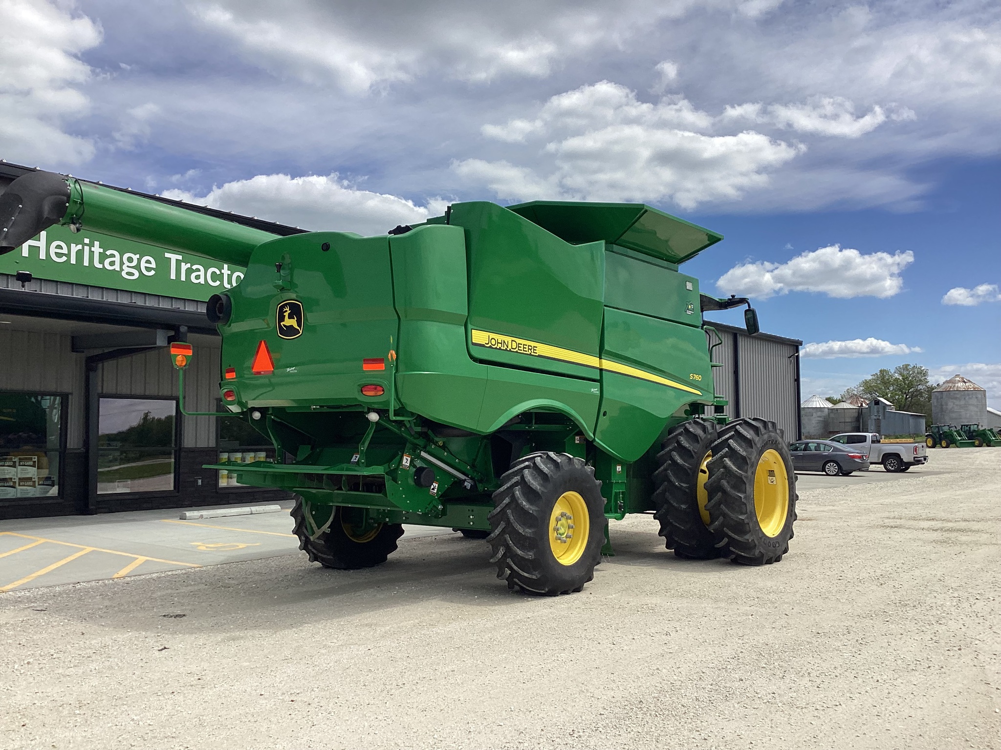  2022 John Deere S760 at Heritage Tractor in Rockport, IL