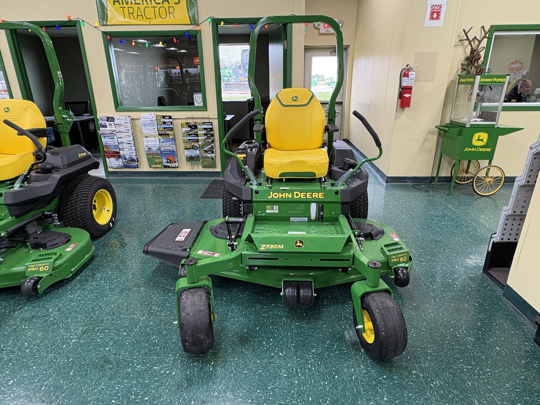 2025 John Deere Z730M Image 8