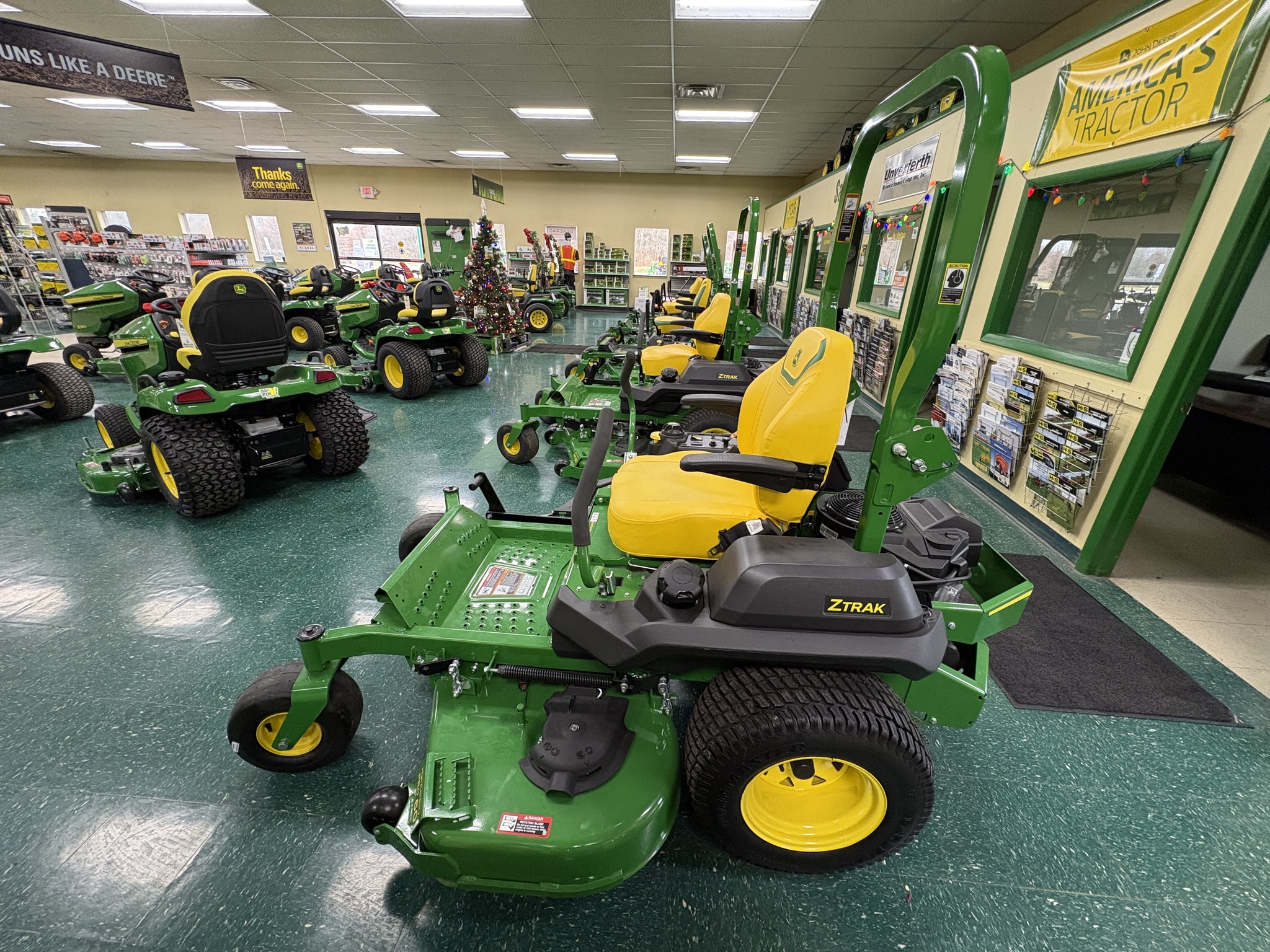 2025 John Deere Z730M Image 6