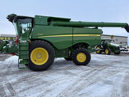 Combine For Sale 2022 John Deere S770 