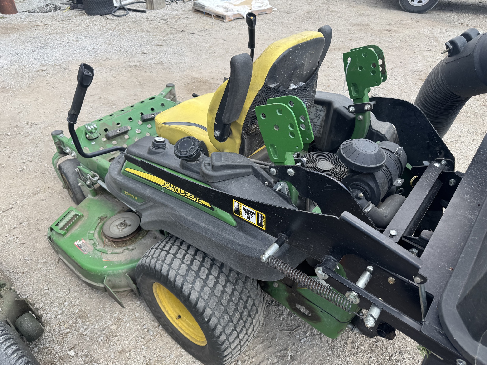2022 John Deere Z950R Image 3
