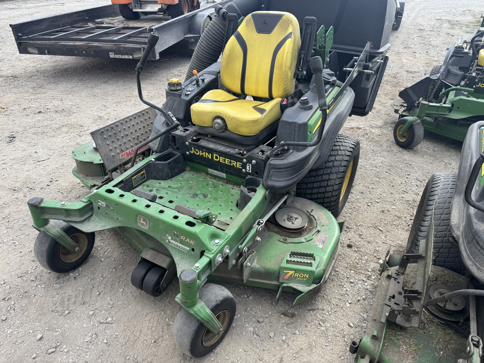 2022 John Deere Z950R Image 4
