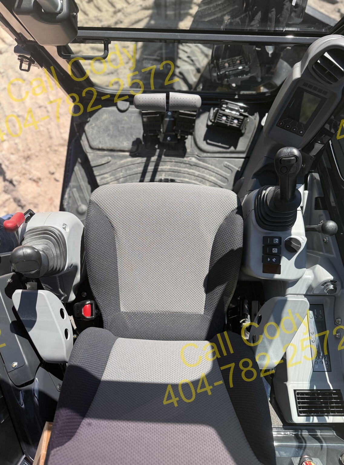 2025 John Deere 30 P Image 5
