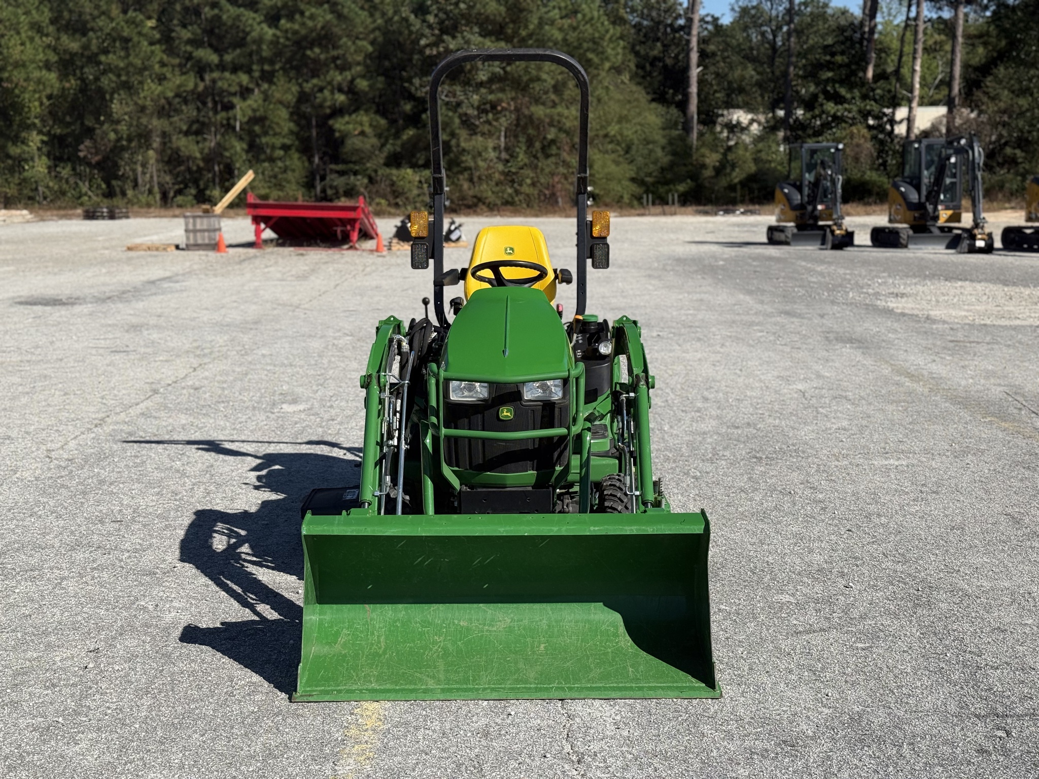 2022 John Deere 1025R Image 2