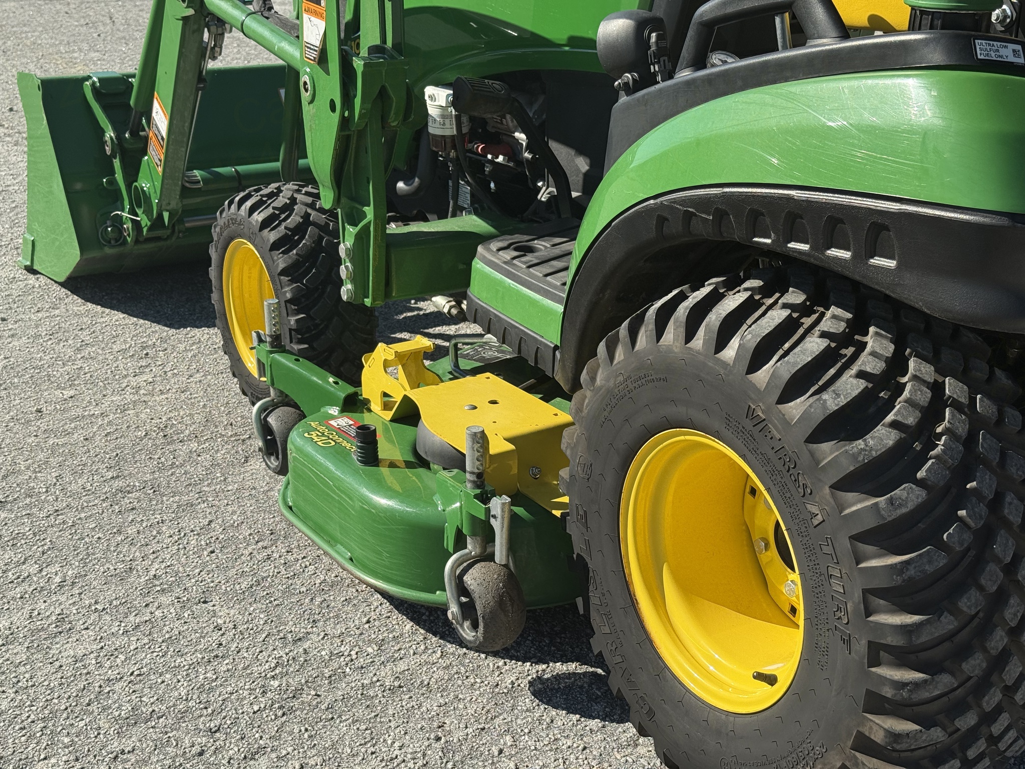 2022 John Deere 1025R Image 4