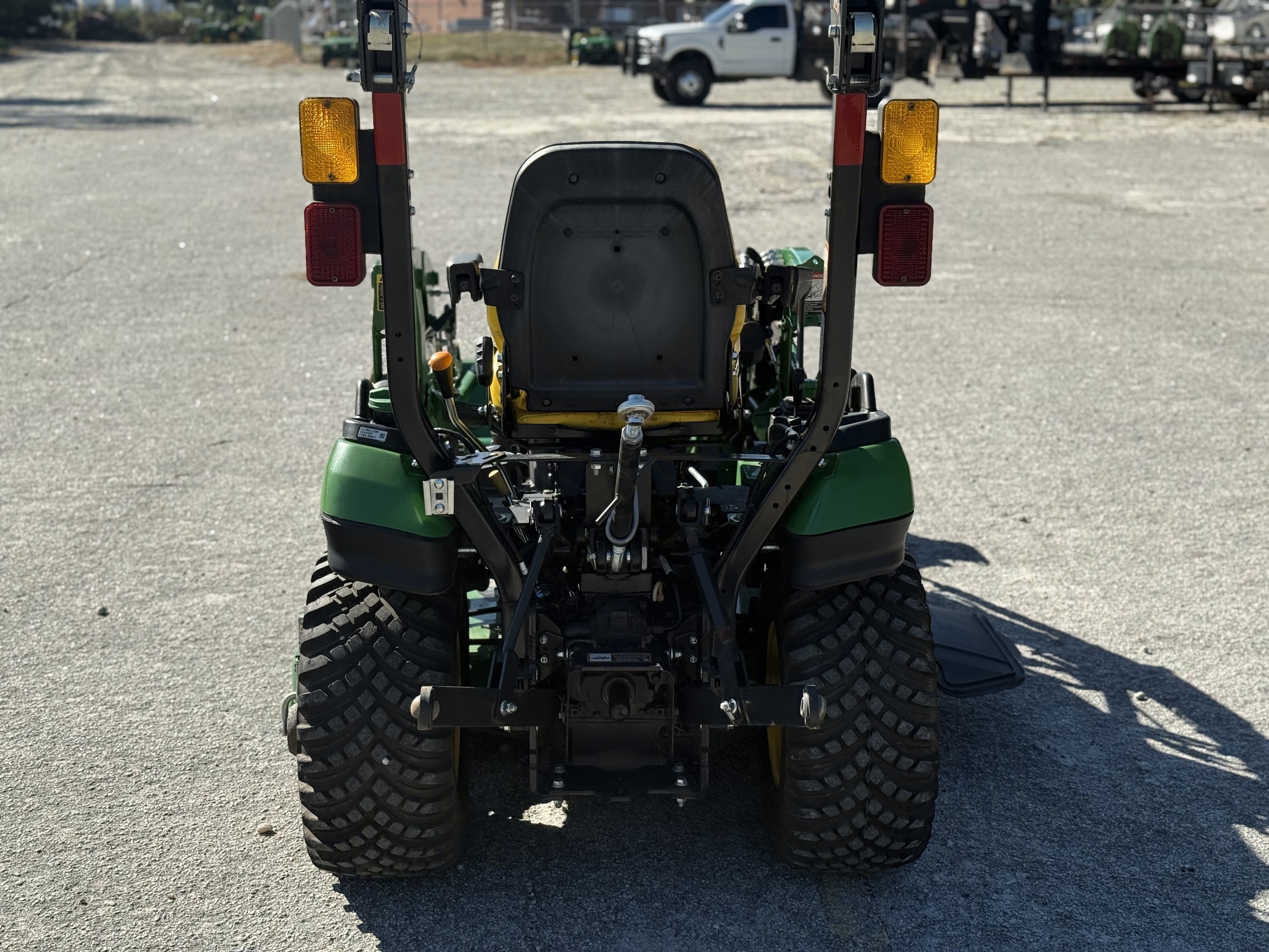 2022 John Deere 1025R Image 8
