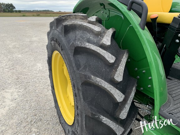 Photo of 2024 John Deere 5075E