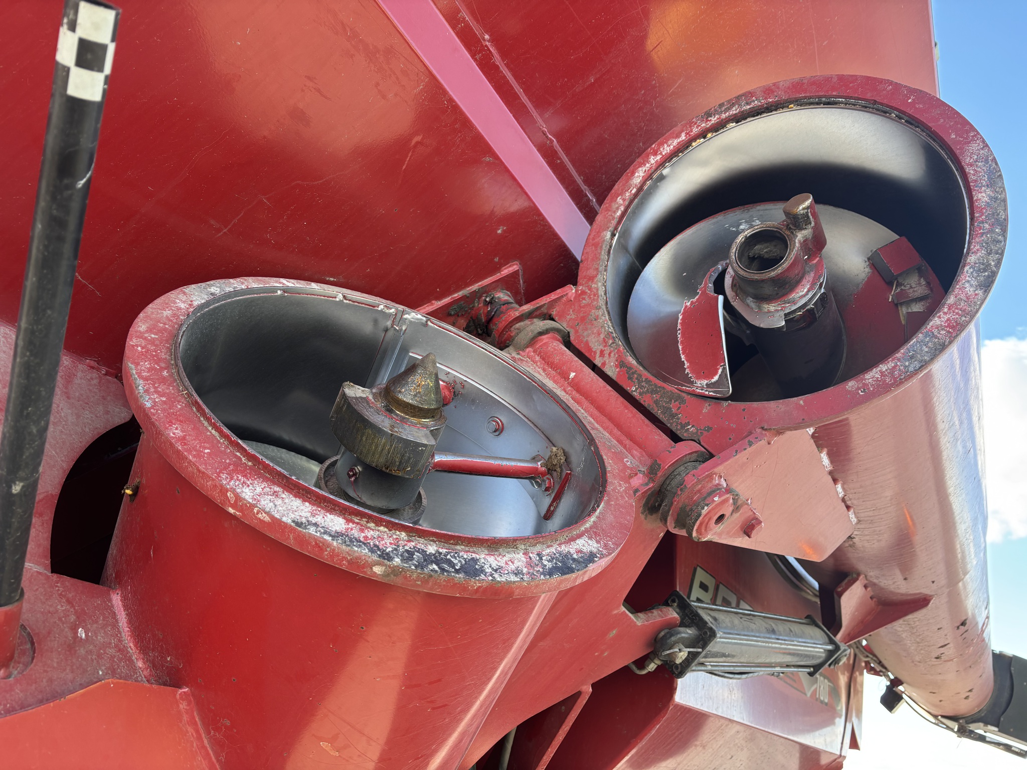  2005 Brent 780 at Heritage Tractor in Macomb, IL