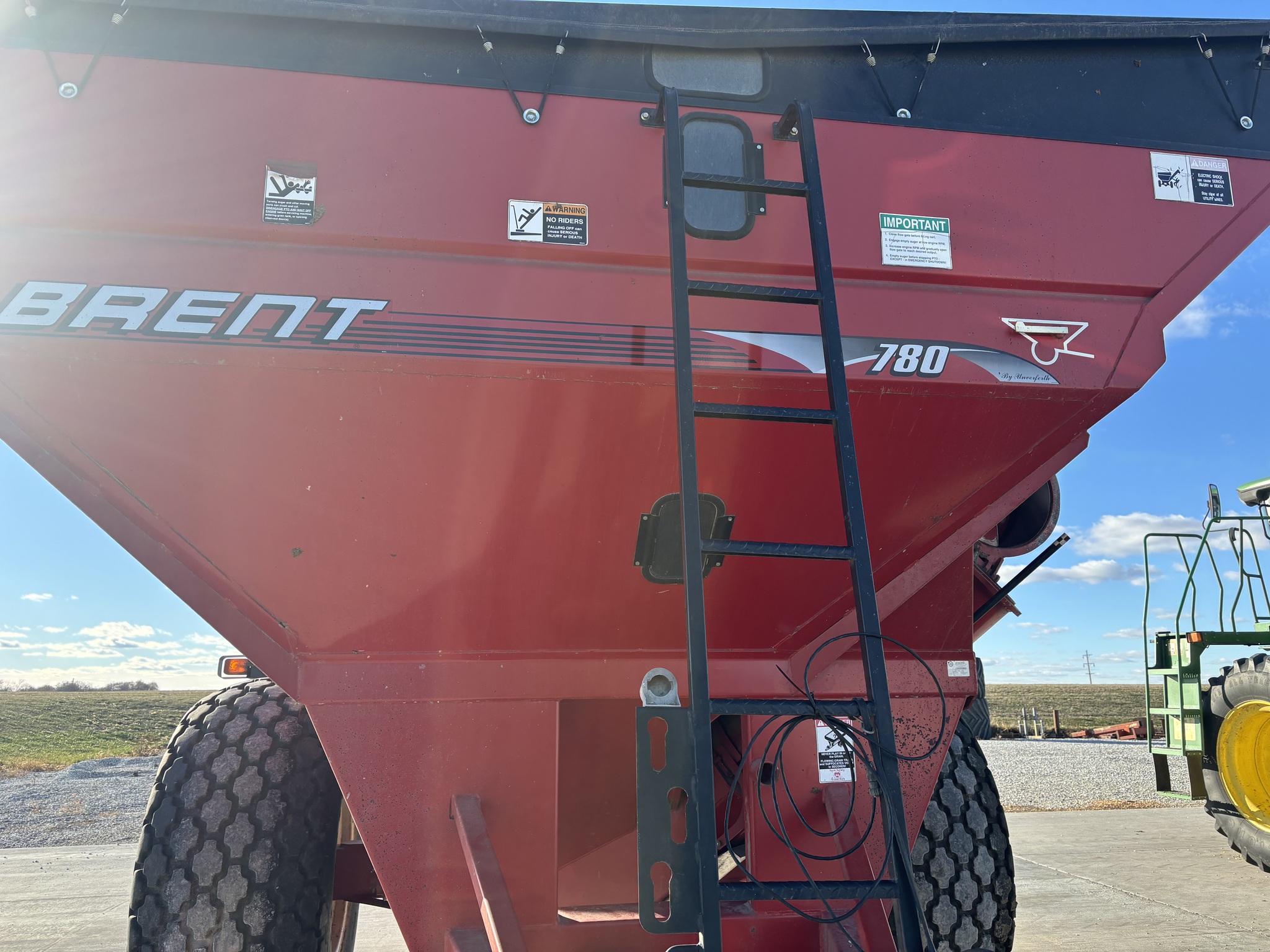  2005 Brent 780 at Heritage Tractor in Macomb, IL
