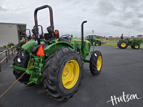 Photo of 2024 John Deere 5067E