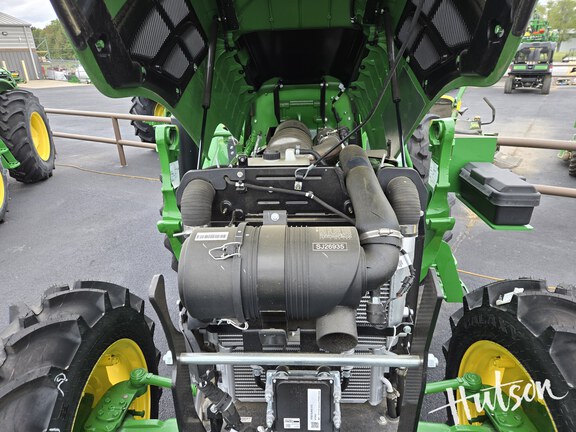 Photo of 2024 John Deere 5067E