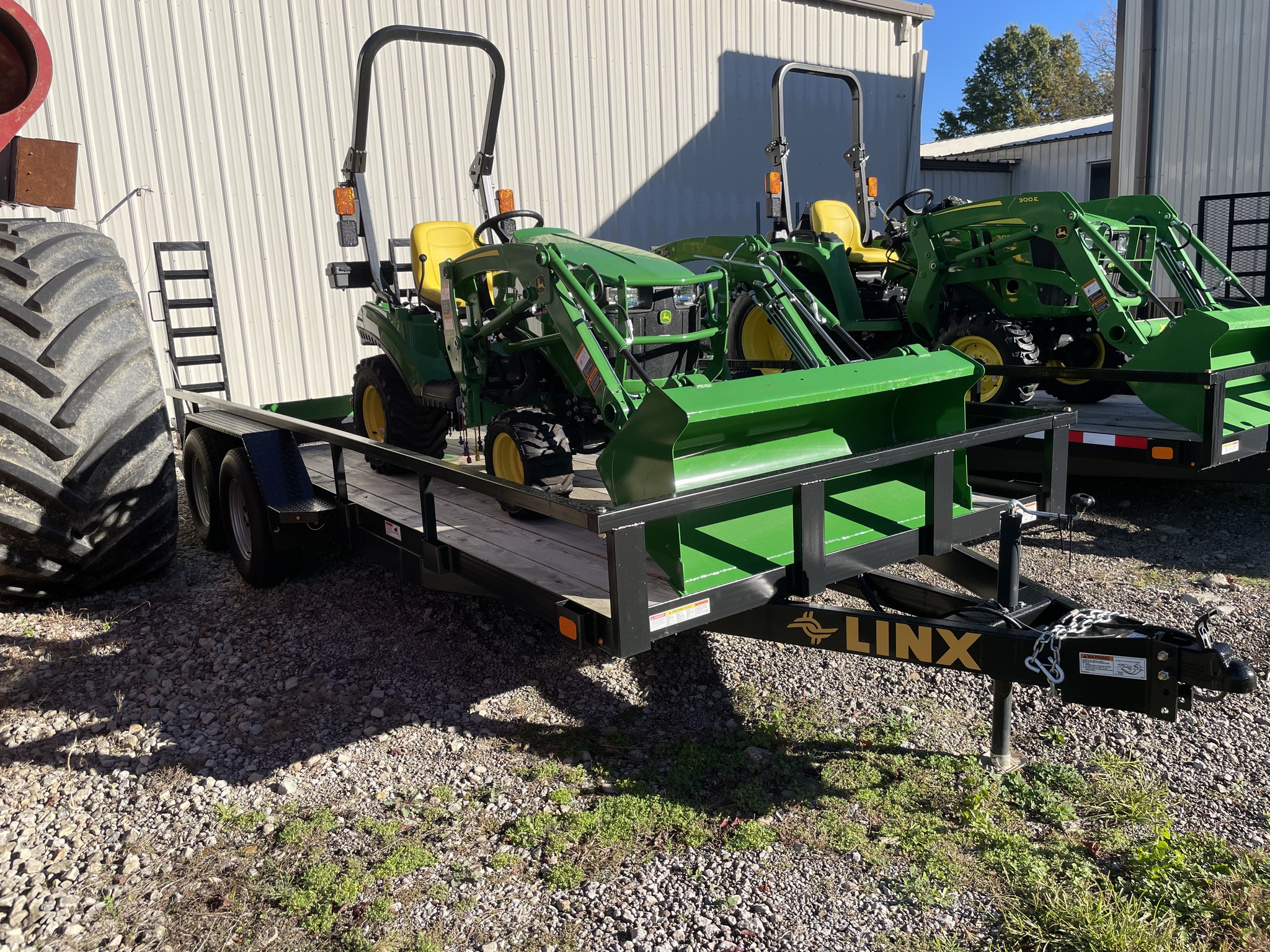 2025 John Deere 1023E Image 4