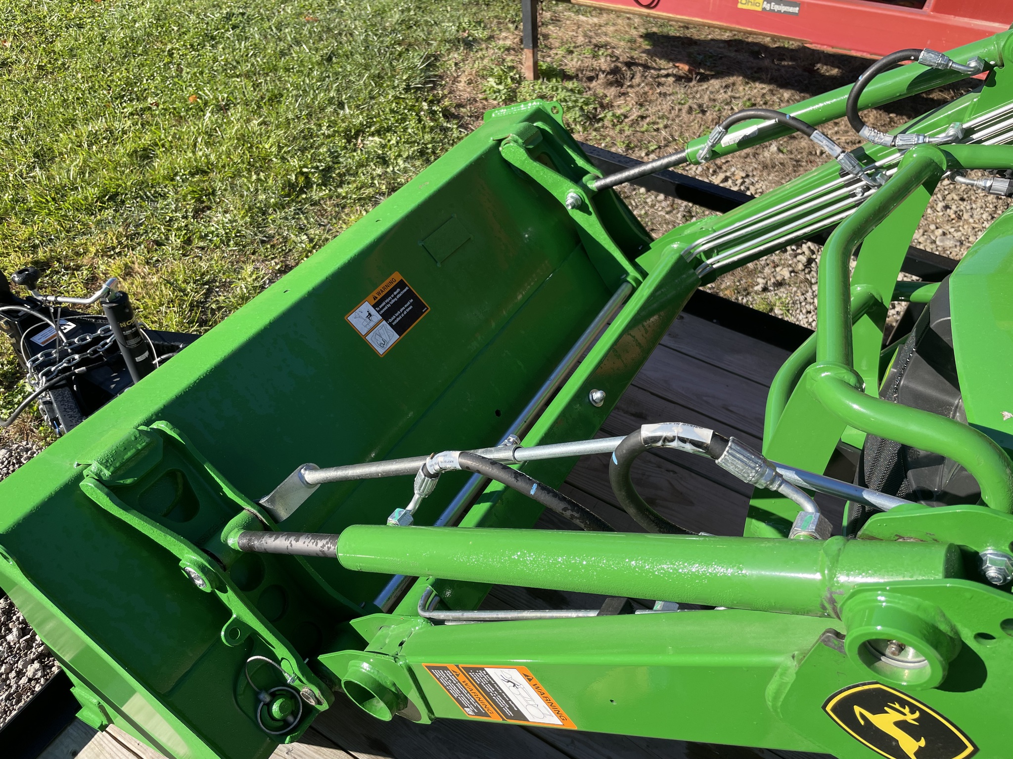 2025 John Deere 1023E Image 9