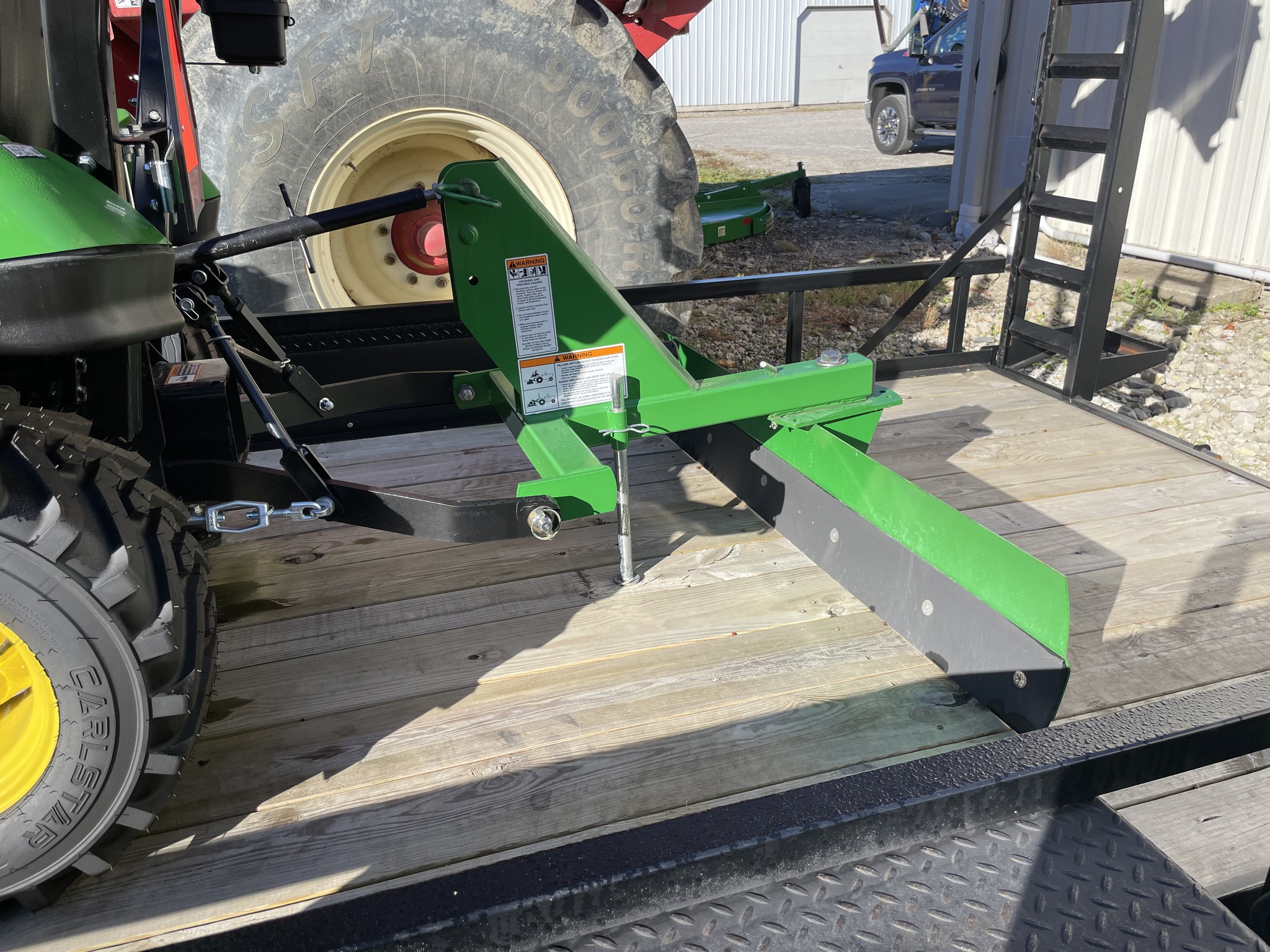 2025 John Deere 1023E Image 16