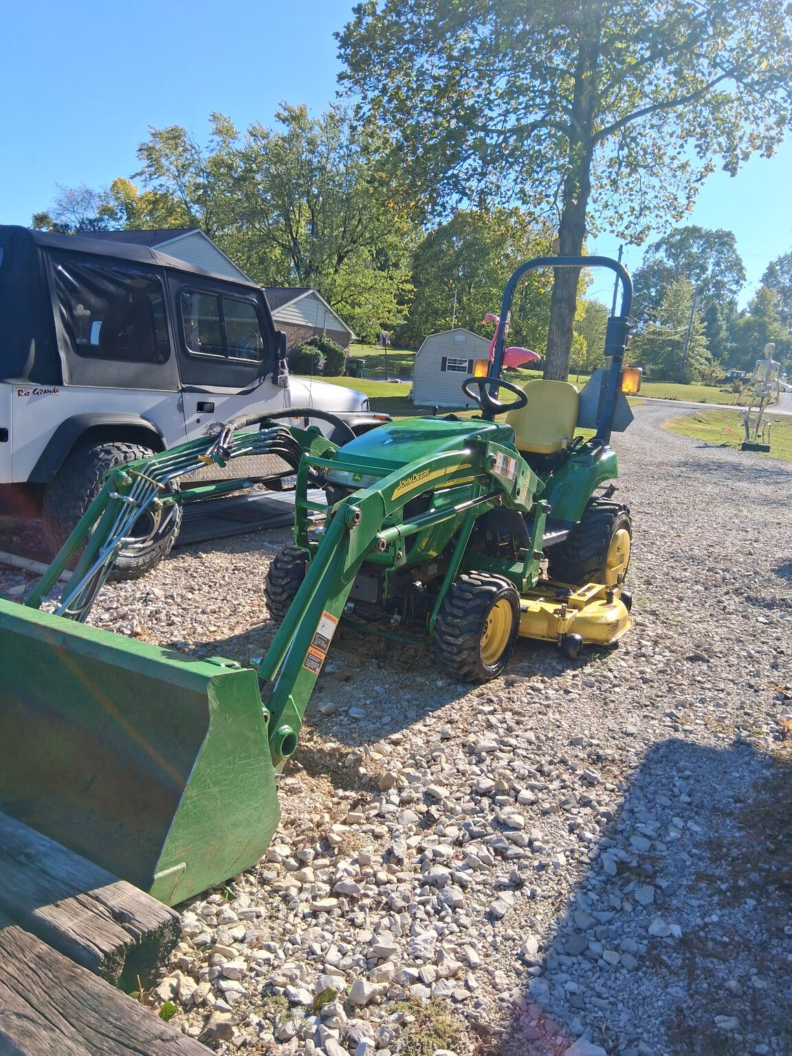 2010 John Deere 2305