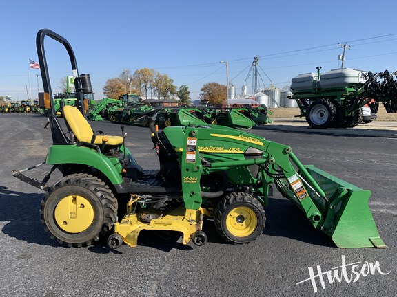 Photo of 2010 John Deere 2305