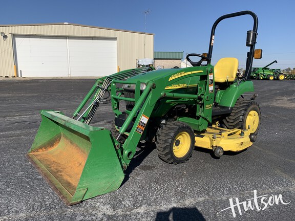Photo of 2010 John Deere 2305