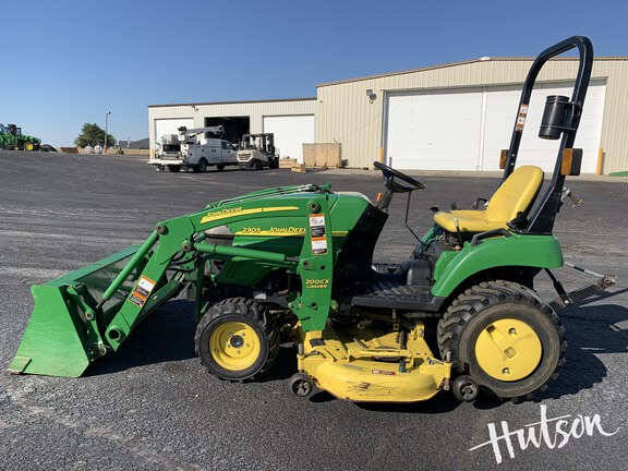Photo of 2010 John Deere 2305