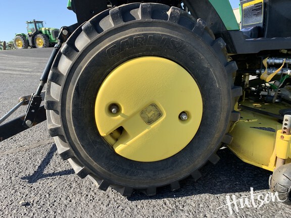 Photo of 2010 John Deere 2305