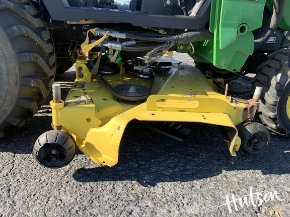 Photo of 2010 John Deere 2305