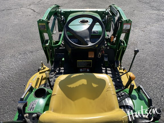 Photo of 2010 John Deere 2305
