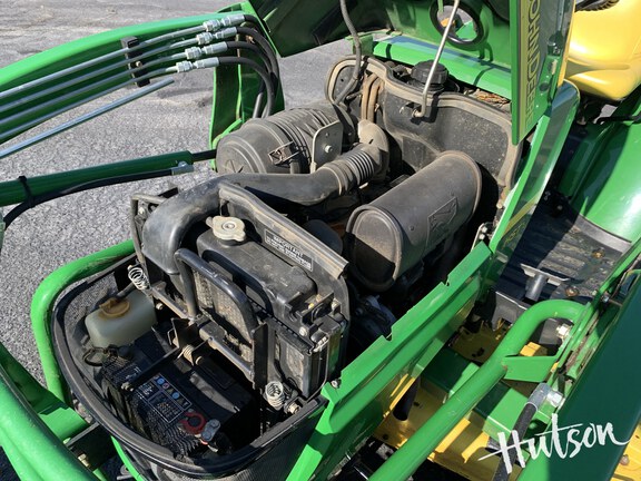 Photo of 2010 John Deere 2305