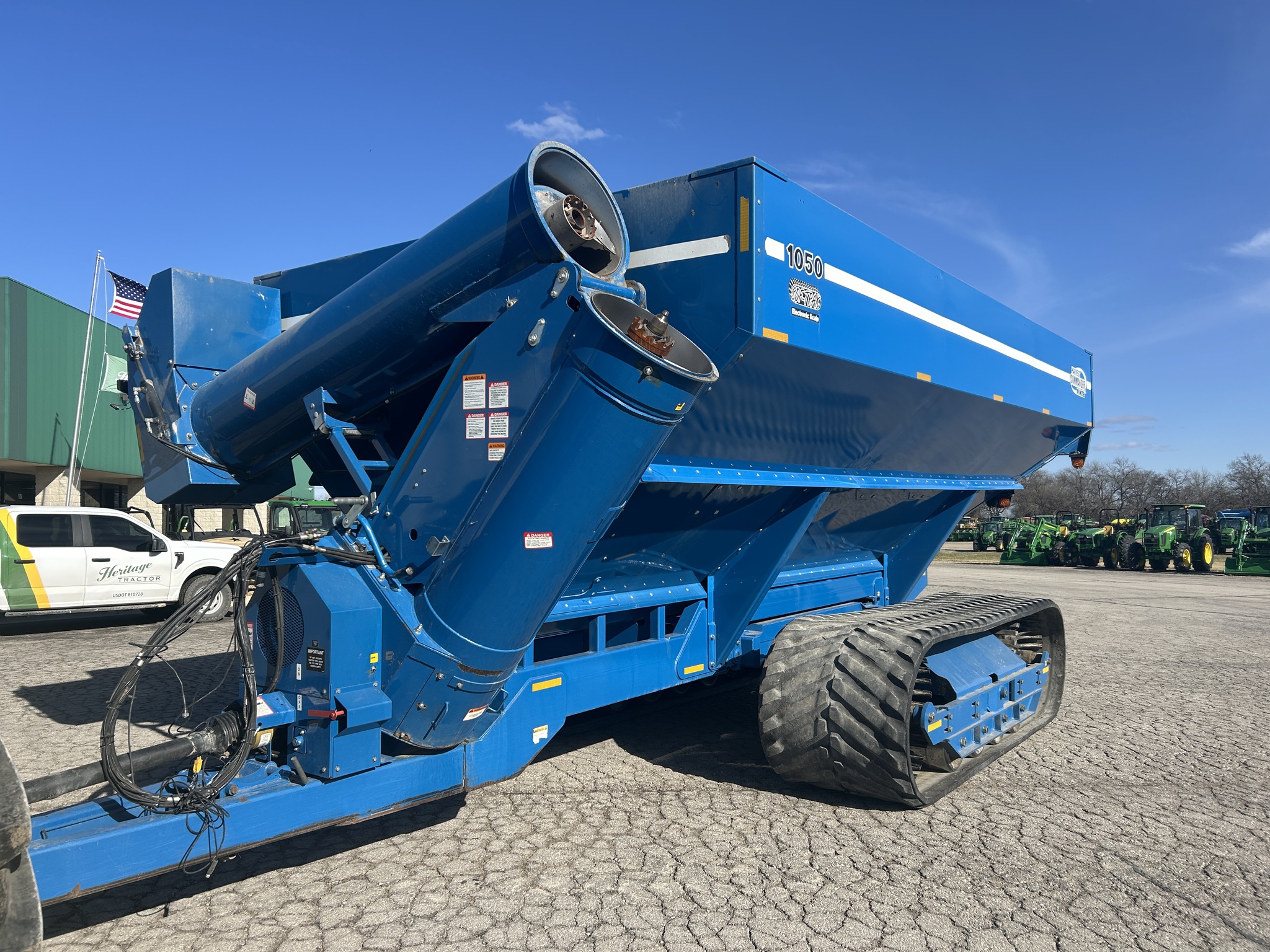  2010 Kinze 1050 at Heritage Tractor in Baldwin City, KS