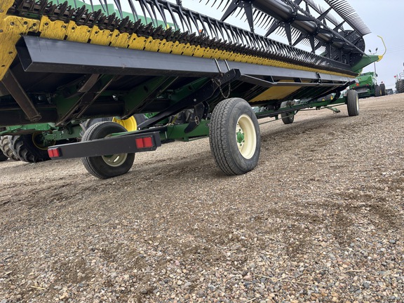 Used 2018 John Deere 635FD Combine Platforms at Horizon Ag & Turf in Lloydminster, AB - Photo8