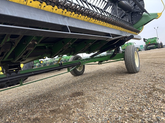 Used 2018 John Deere 635FD Combine Platforms at Horizon Ag & Turf in Lloydminster, AB - Photo12