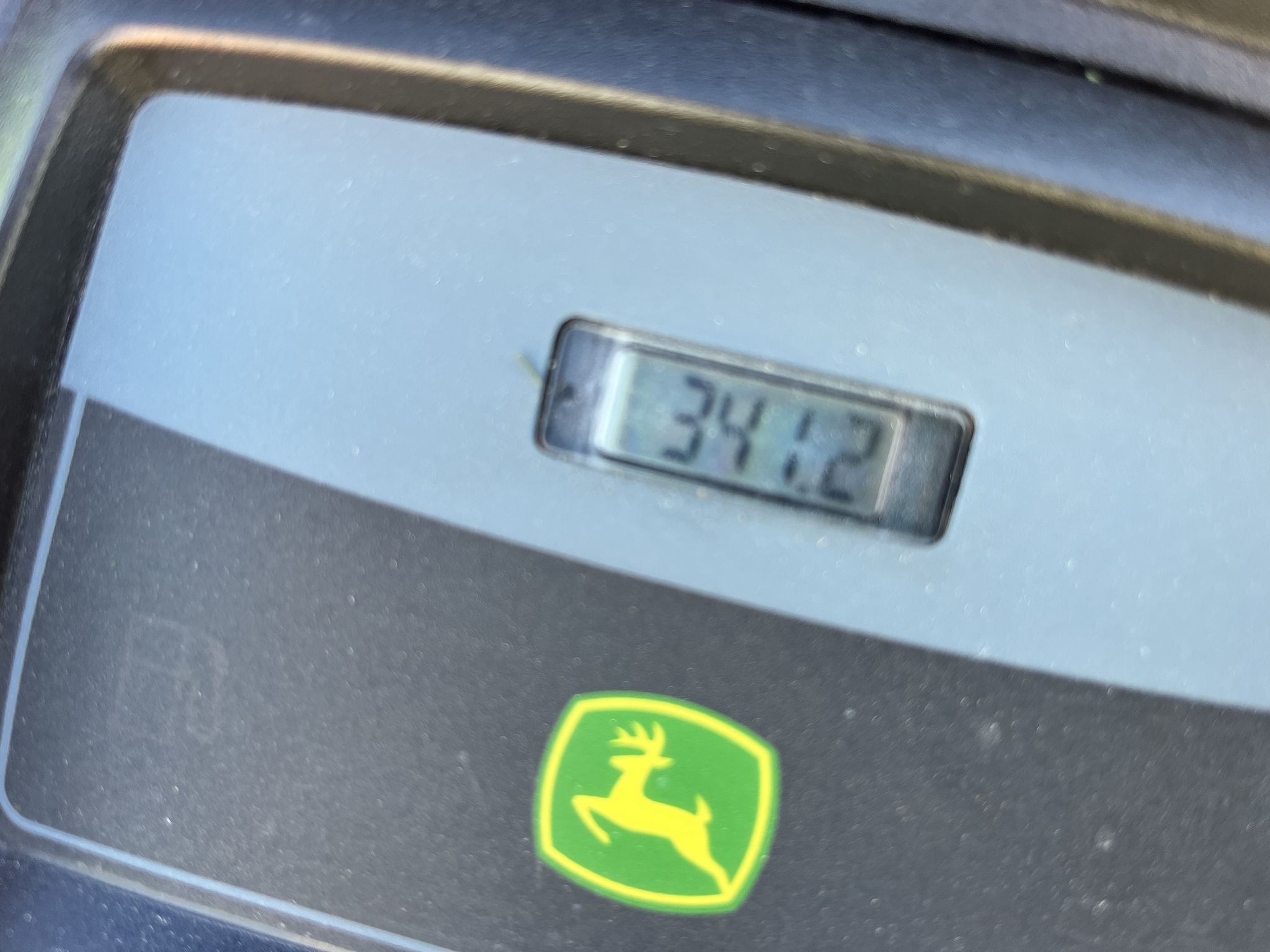 2010 John Deere X304 Image 5