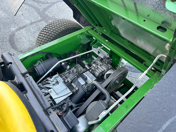 2022 John-Deere TS 4X2