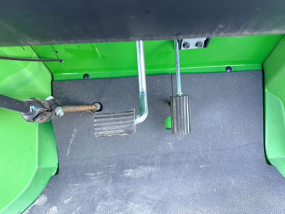 2022 John-Deere TS 4X2