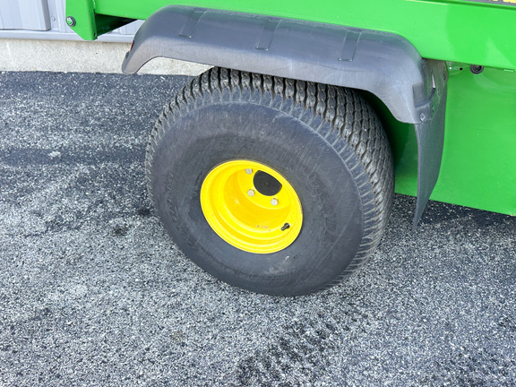 2022 John-Deere TS 4X2