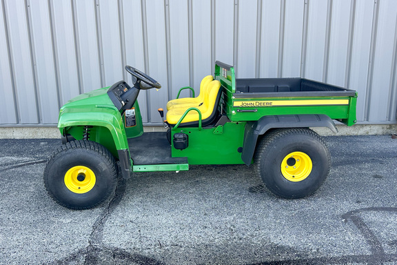 2022 John-Deere TS 4X2