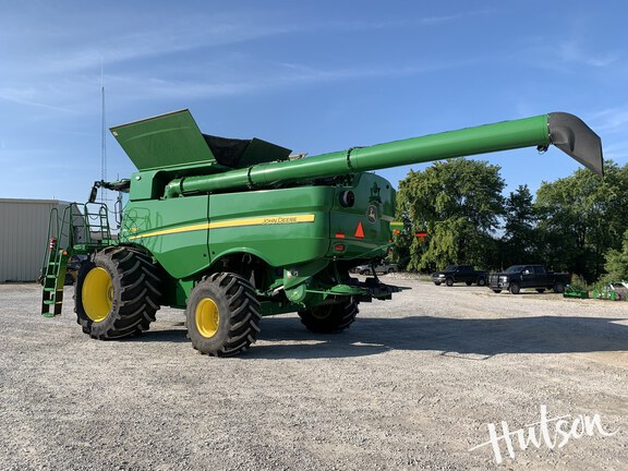 Photo of 2023 John Deere S780