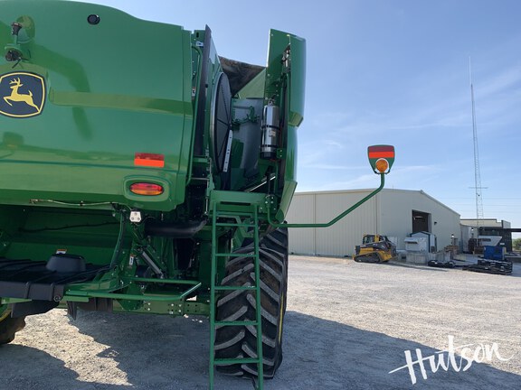 Photo of 2023 John Deere S780