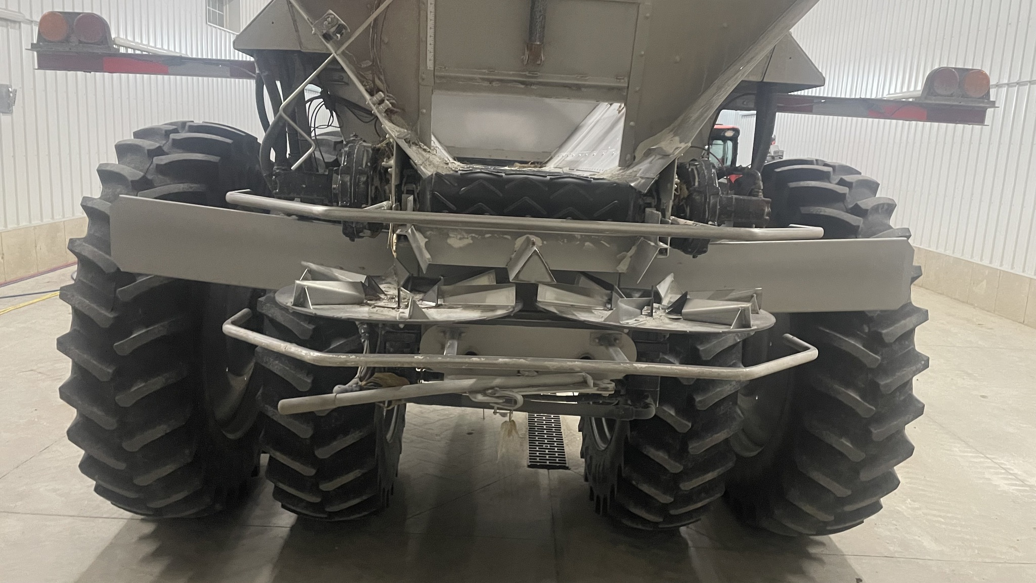 2023 Unverferth 1450 Image 6